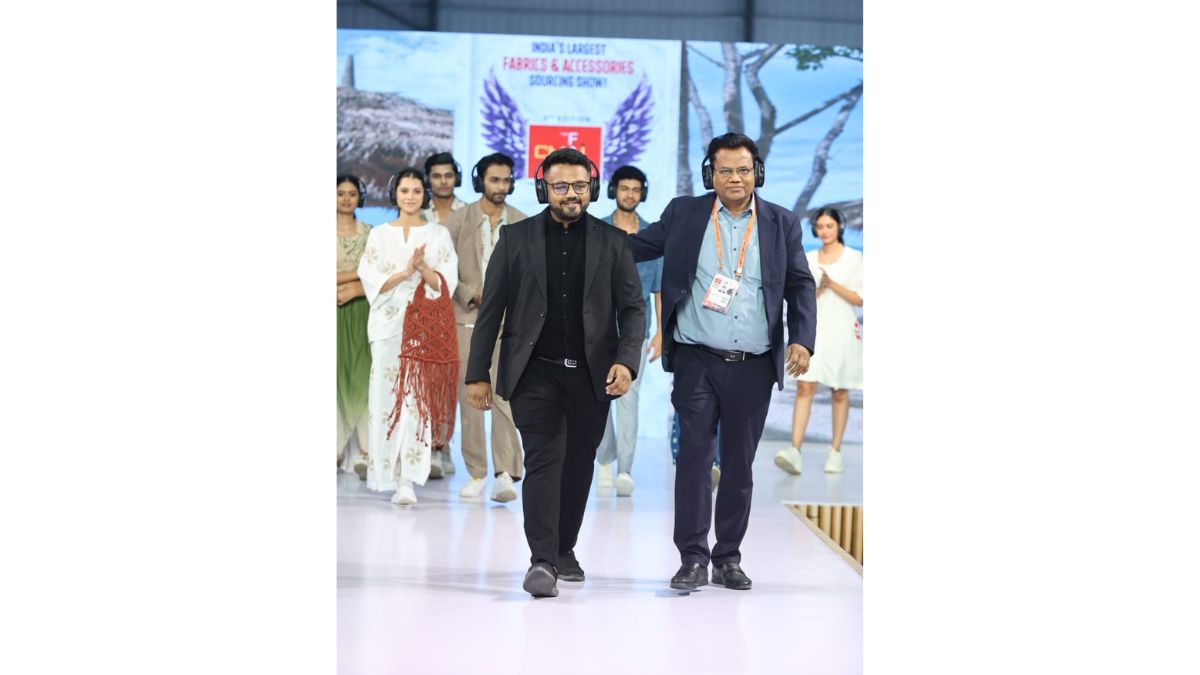 India’s First Bluetooth Silent Fashion Show by Manidhari Silk Mills, Designed by IDT, Debuts at CMAI FAB Show