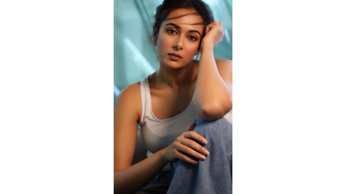 Manini Chadha Shines Alongside Varun Dhawan, Janhvi Kapoor in Dharma Productions’ Sunny Sanskari Ki Tulsi Kumari