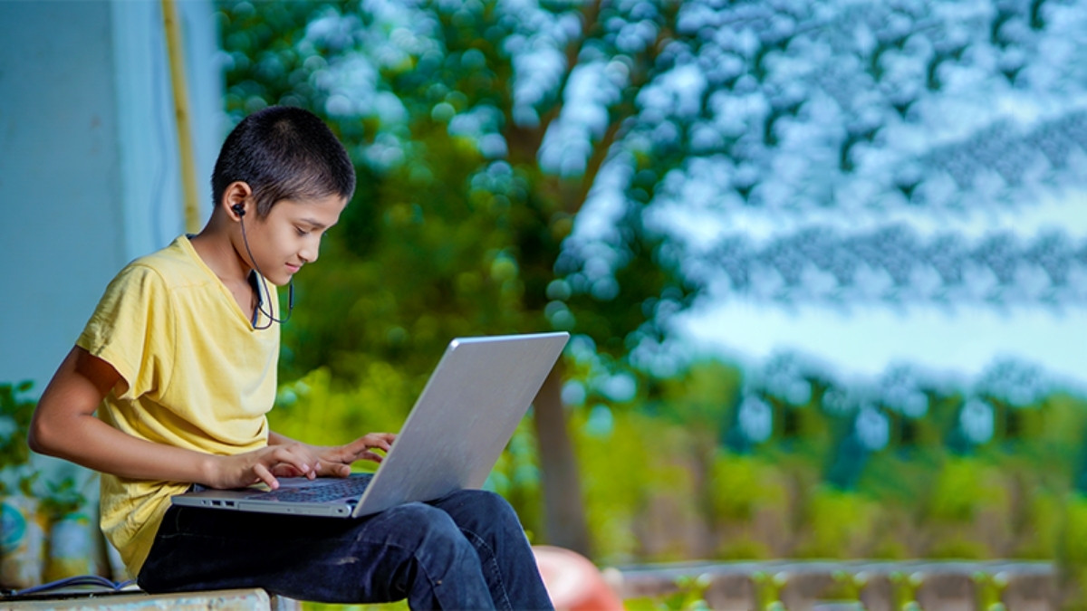 A Day in the Life of a Himalayan School Student Reflects the Changing Face of Online Schooling in India